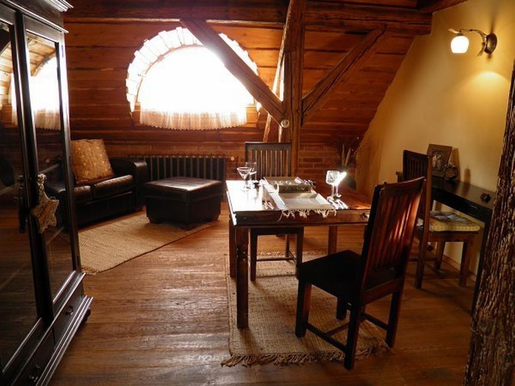 Dvur Olsiny -Hotel And Horse-Riding Karvina Exterior photo