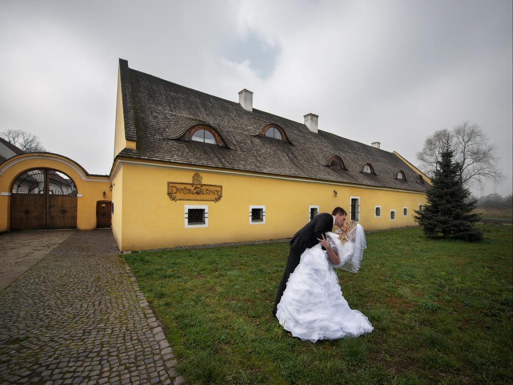 Dvur Olsiny -Hotel And Horse-Riding Karvina Exterior photo