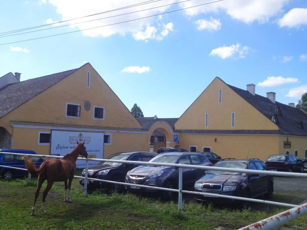 Dvur Olsiny -Hotel And Horse-Riding Karvina Exterior photo